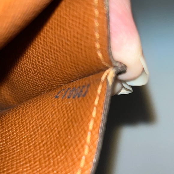 Louis Vuitton LV Vintage Cigarette Holder - Picture 14 of 14